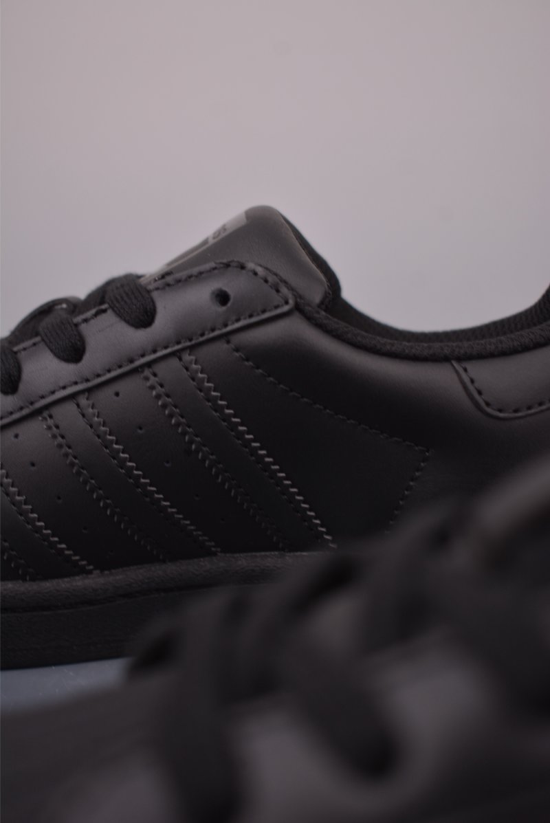 Adidas Originals Superstar 2 view