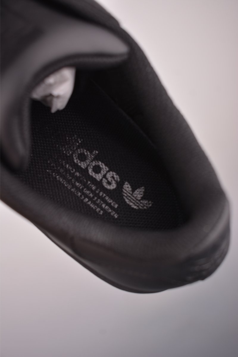 Adidas Originals Superstar 2 view