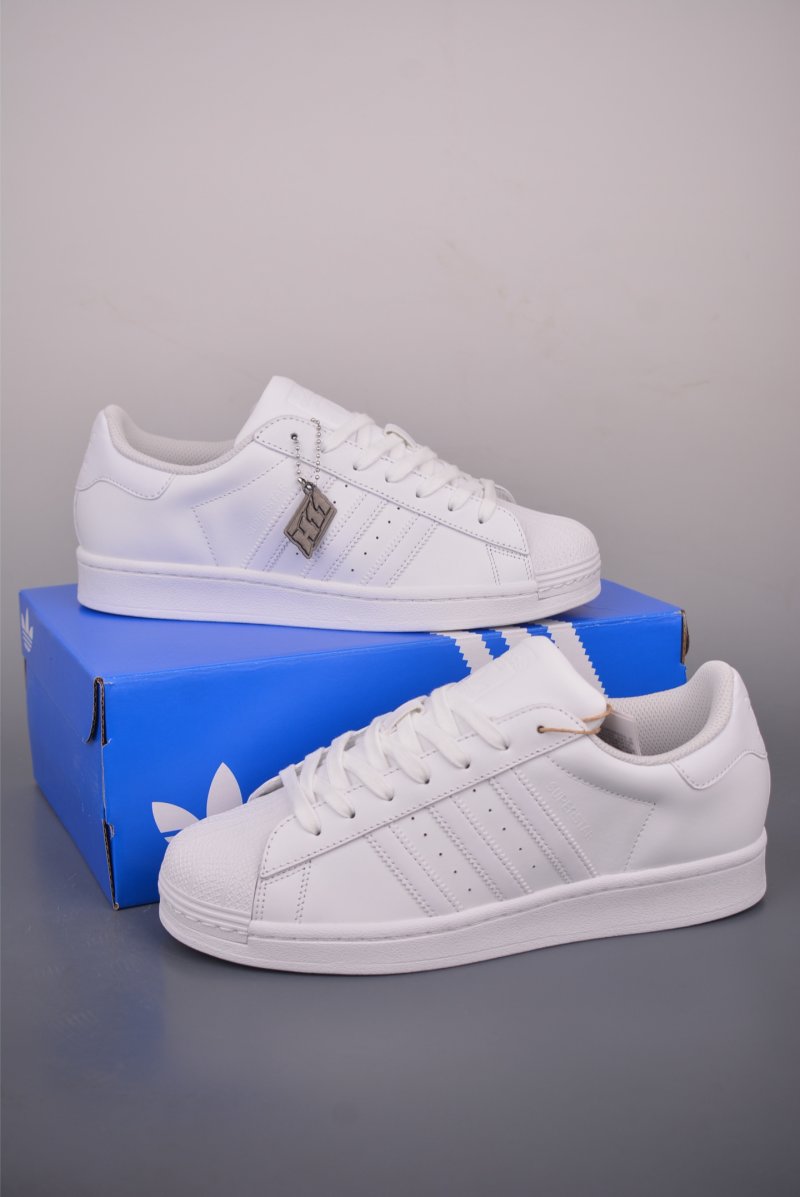 Adidas Originals Superstar 2 view