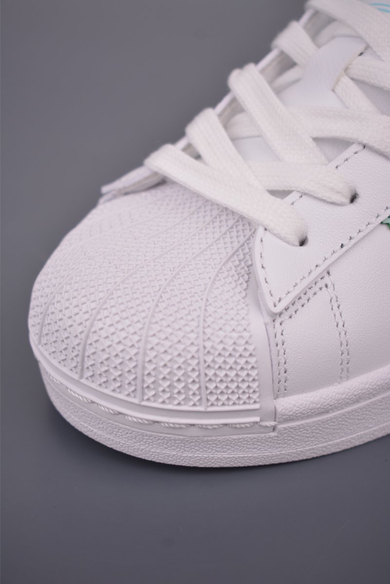 Adidas Originals Superstar 2 view
