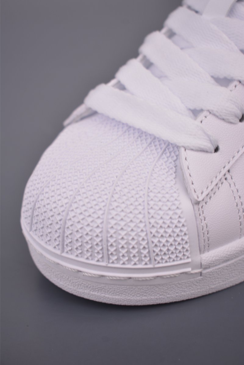Adidas Originals Superstar 2 view