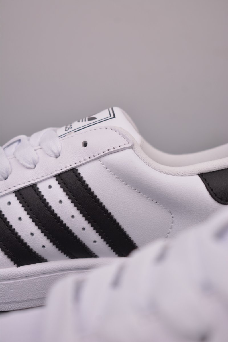 Adidas Originals Superstar 2 view