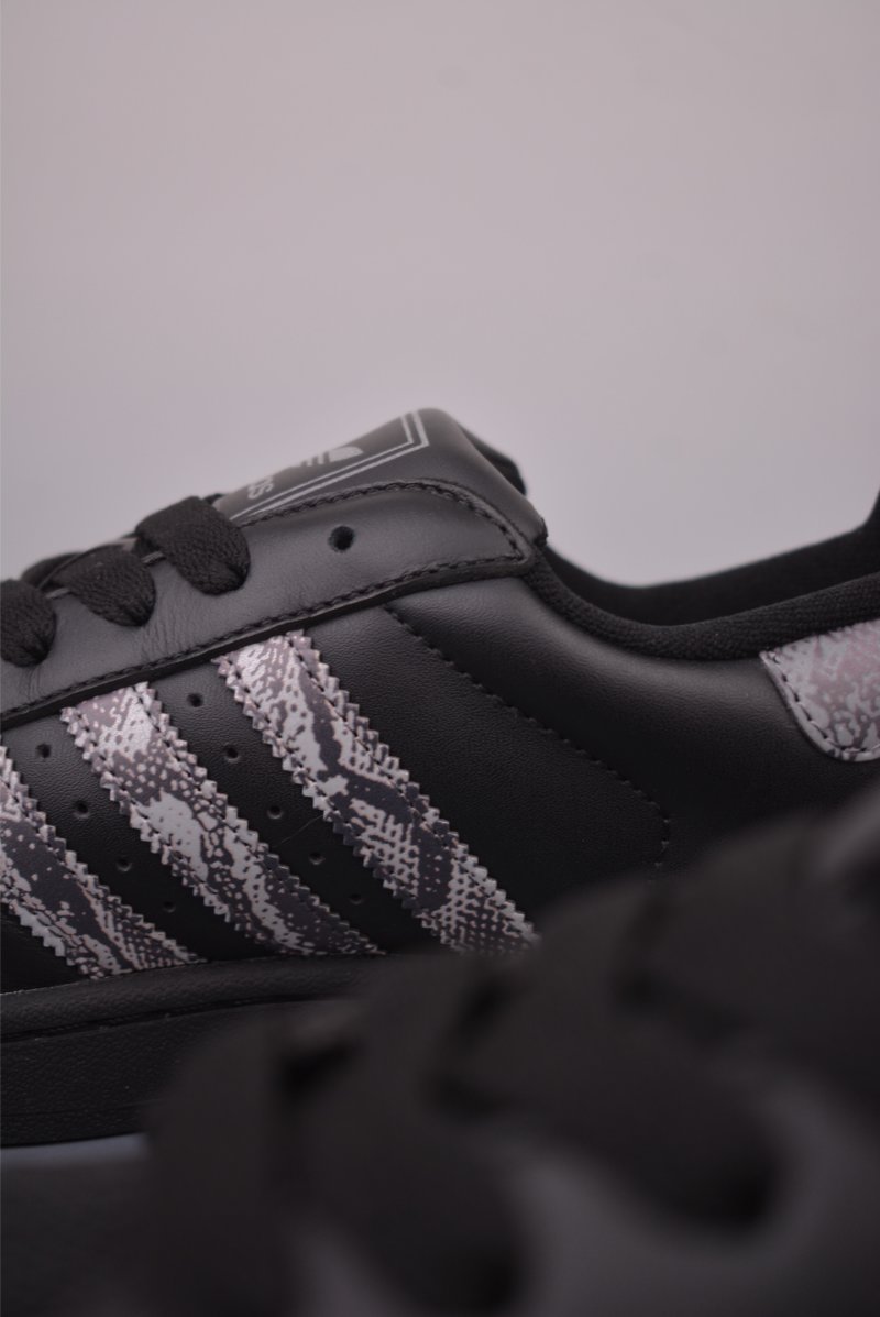 Adidas Originals Superstar 2 view