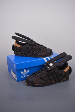 Adidas Originals Superstar 'Halloween' view 5