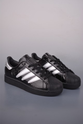 Adidas Originals Superstar 'White' view 1