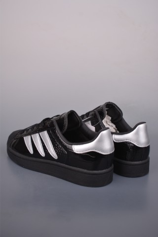 Adidas Originals Superstar 'White' view 2