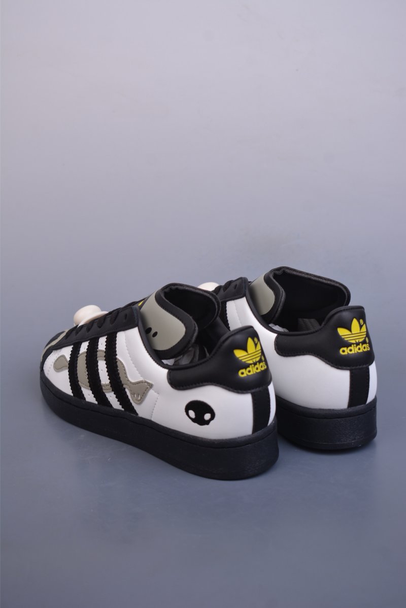 Adidas Originals Superstar 'White' view