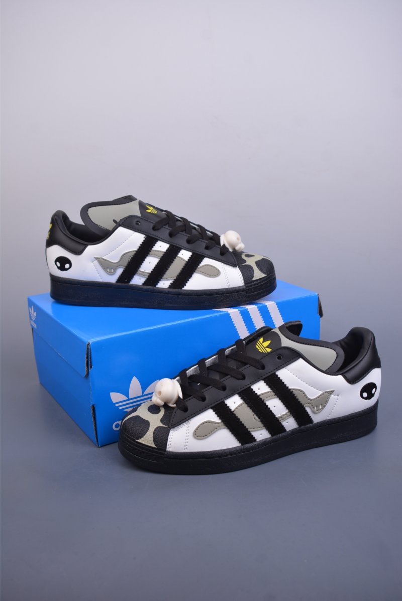 Adidas Originals Superstar 'White' view