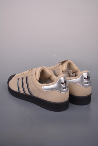 Adidas Originals Superstar 'White' view 2