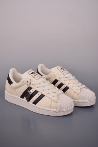 Adidas Originals Superstar 'White' view 1