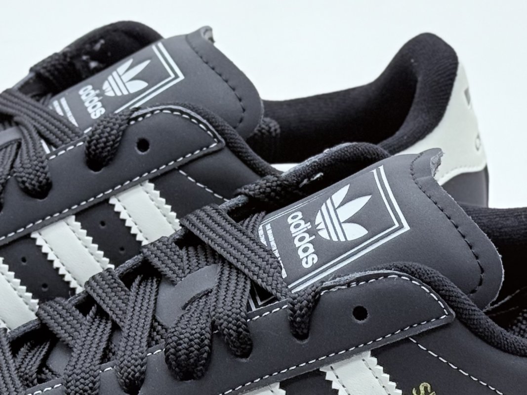 Adidas Originals Superstar 'Black / White' view