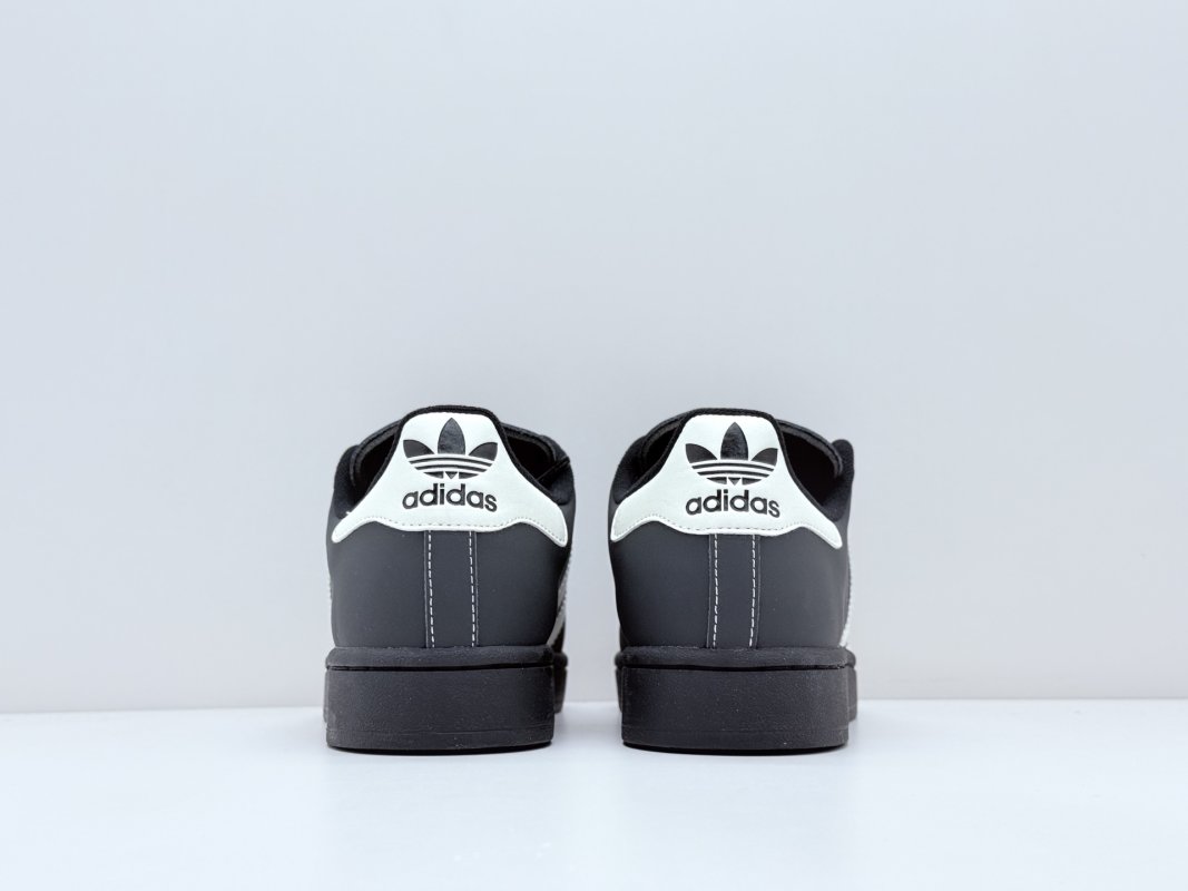 Adidas Originals Superstar 'Black / White' view
