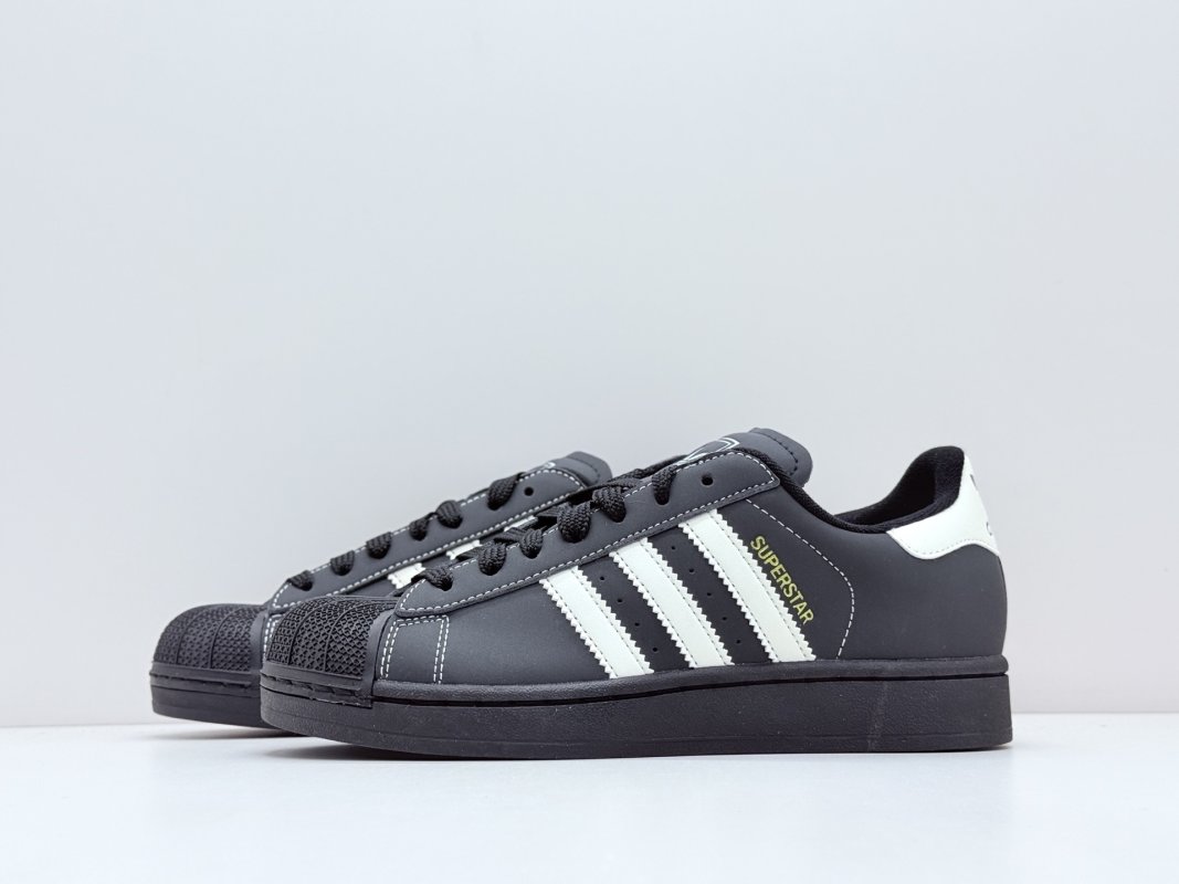 Adidas Originals Superstar 'Black / White' view