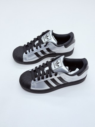 Adidas Originals Superstar 'Black / Silver' view 3