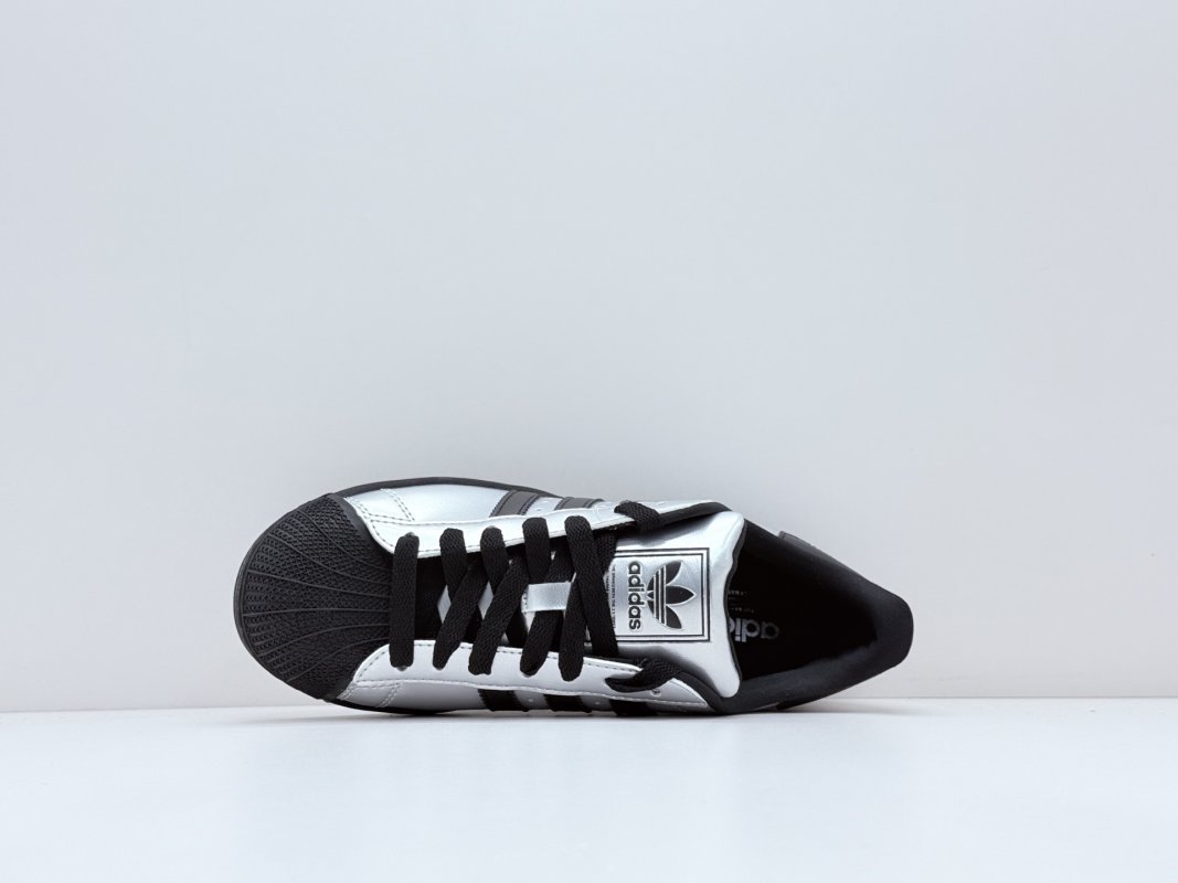 Adidas Originals Superstar 'Black / Silver' view