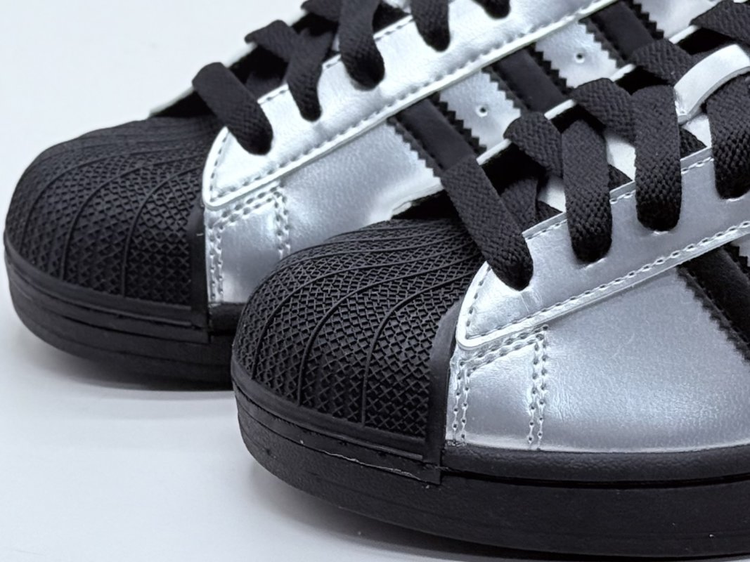 Adidas Originals Superstar 'Black / Silver' view