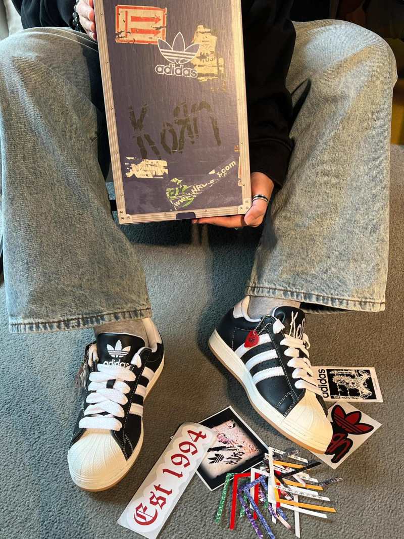 Adidas Originals Superstar view