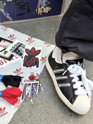 Adidas Originals Superstar view 16