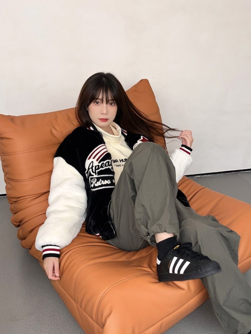 Adidas Originals Superstar W view