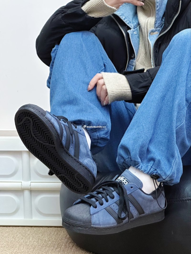 Adidas Originals Superstar W view