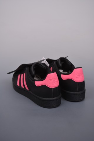 Adidas Originals Superstar W 'White' view 2