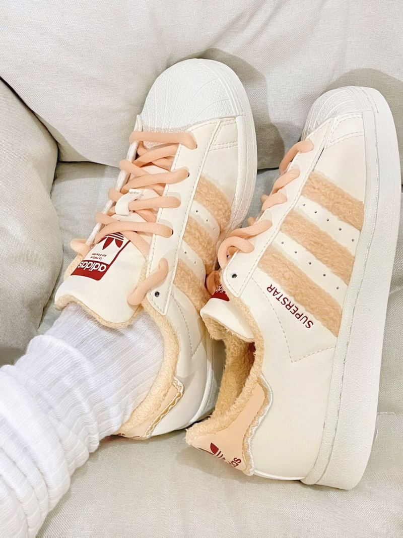 Adidas Originals Superstar W view