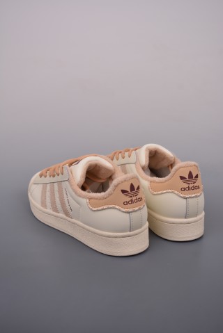 Adidas Originals Superstar W 'White' view 2