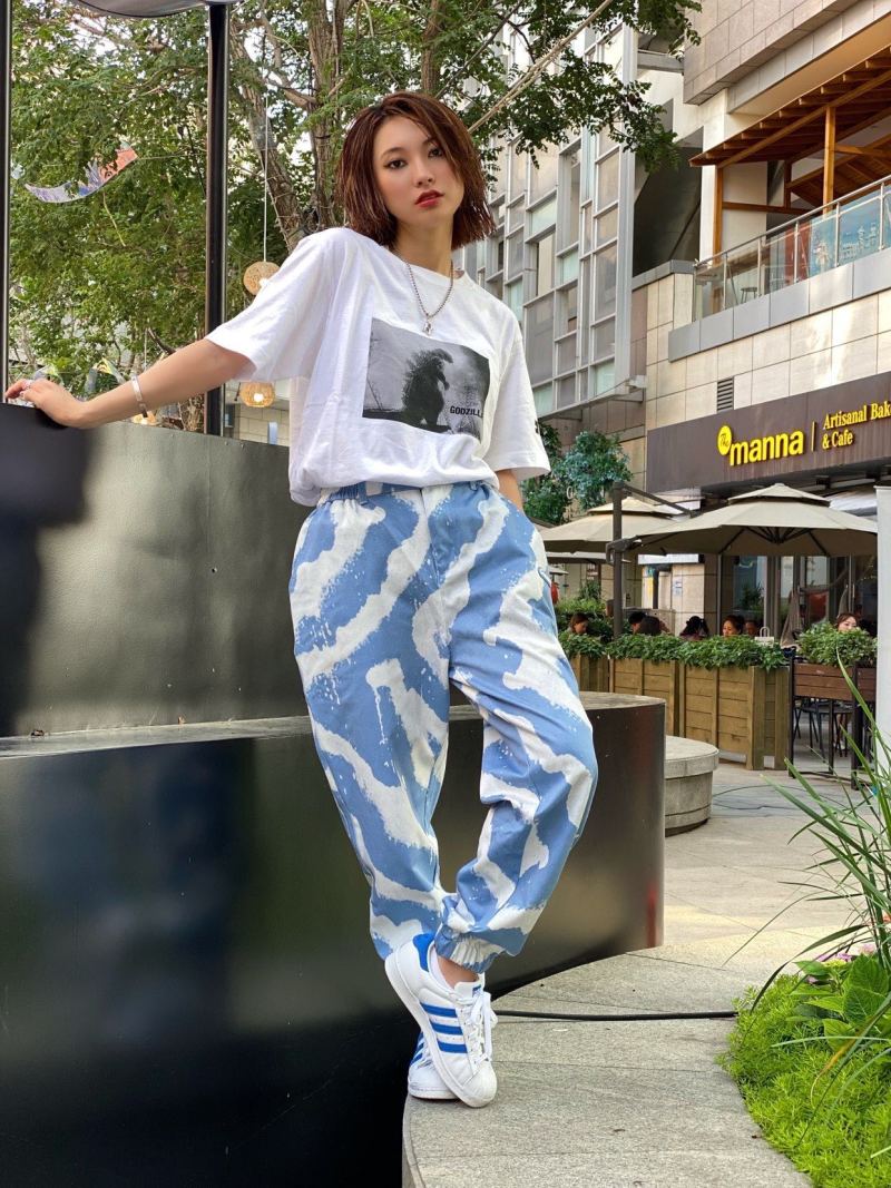 Adidas Originals Superstar W view