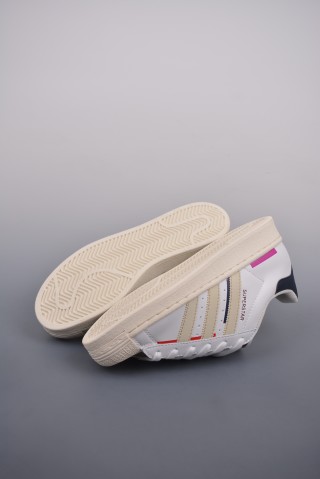 Adidas Originals Superstar W 'White' view 3