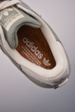 Adidas Originals Superstar W 'White' view 9
