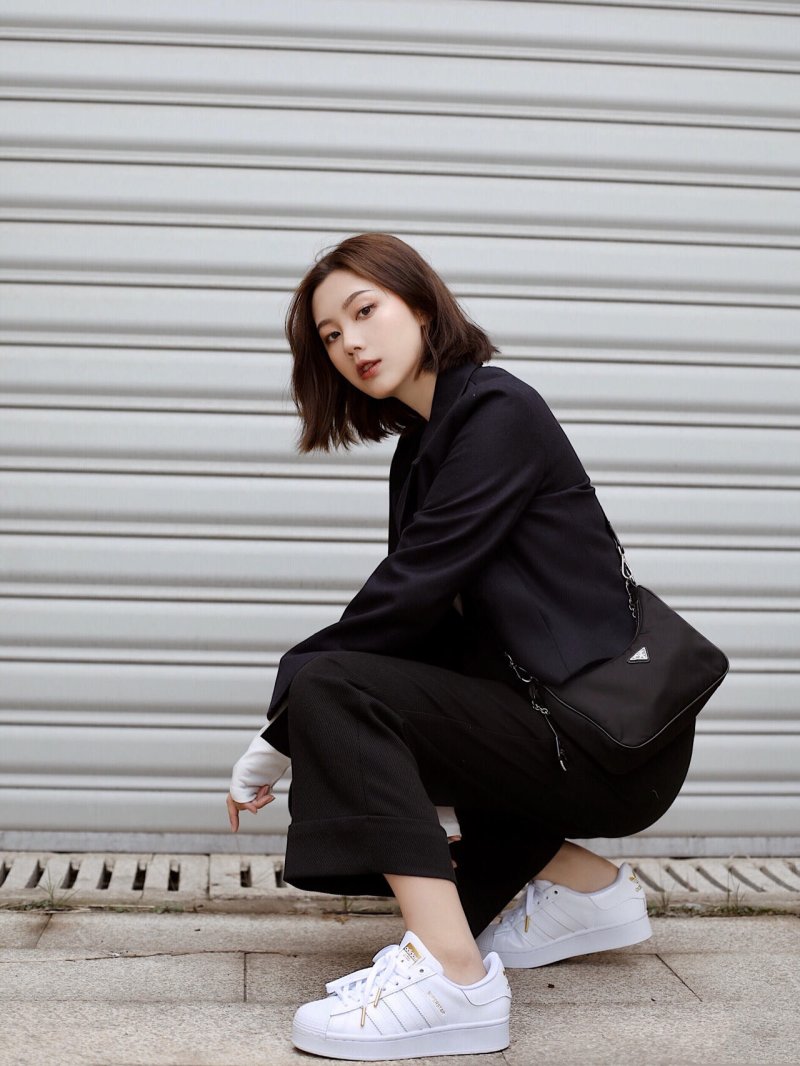 Adidas Originals Superstar W view