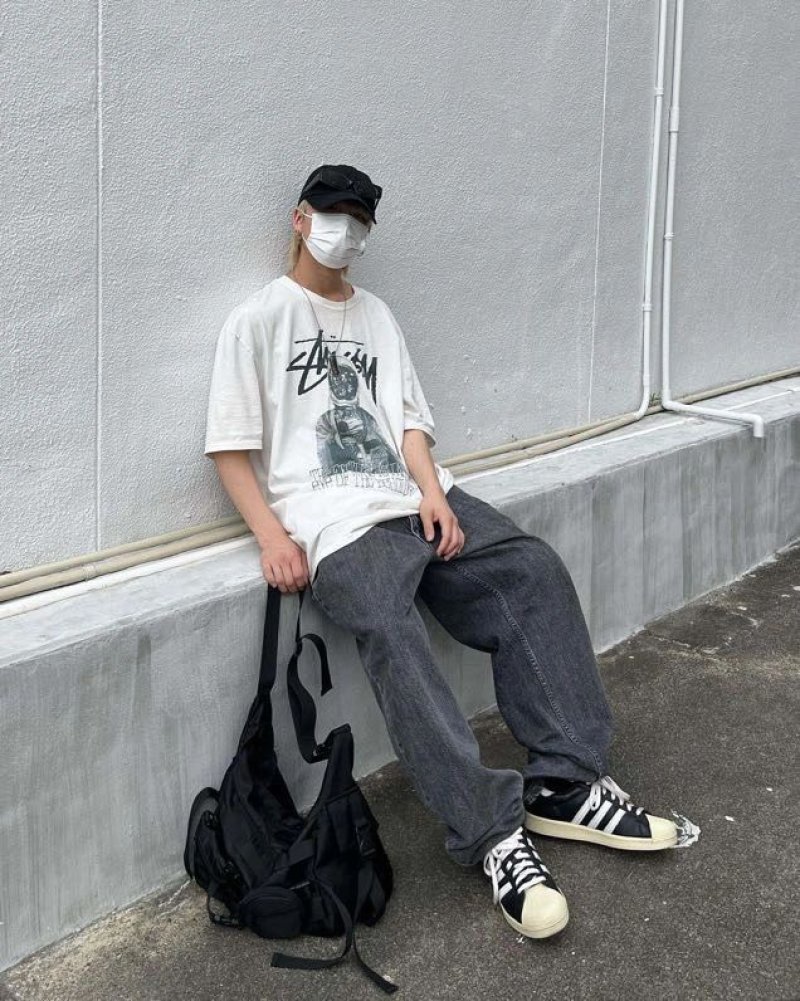 Adidas Originals Superstar W view