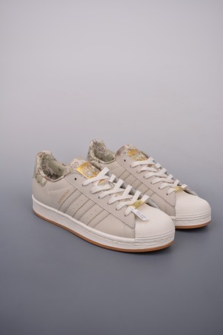 Adidas Originals Superstar W 'White' view 1