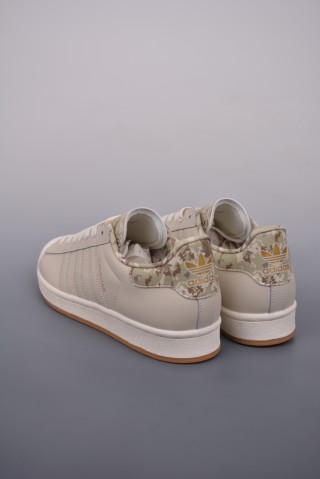Adidas Originals Superstar W 'White' view 2