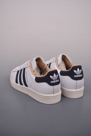 Adidas Originals Superstar W 'White' view 2
