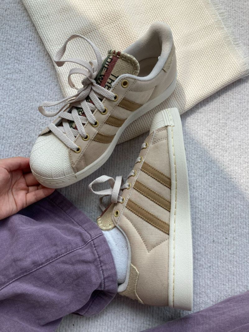 Adidas Originals Superstar W view