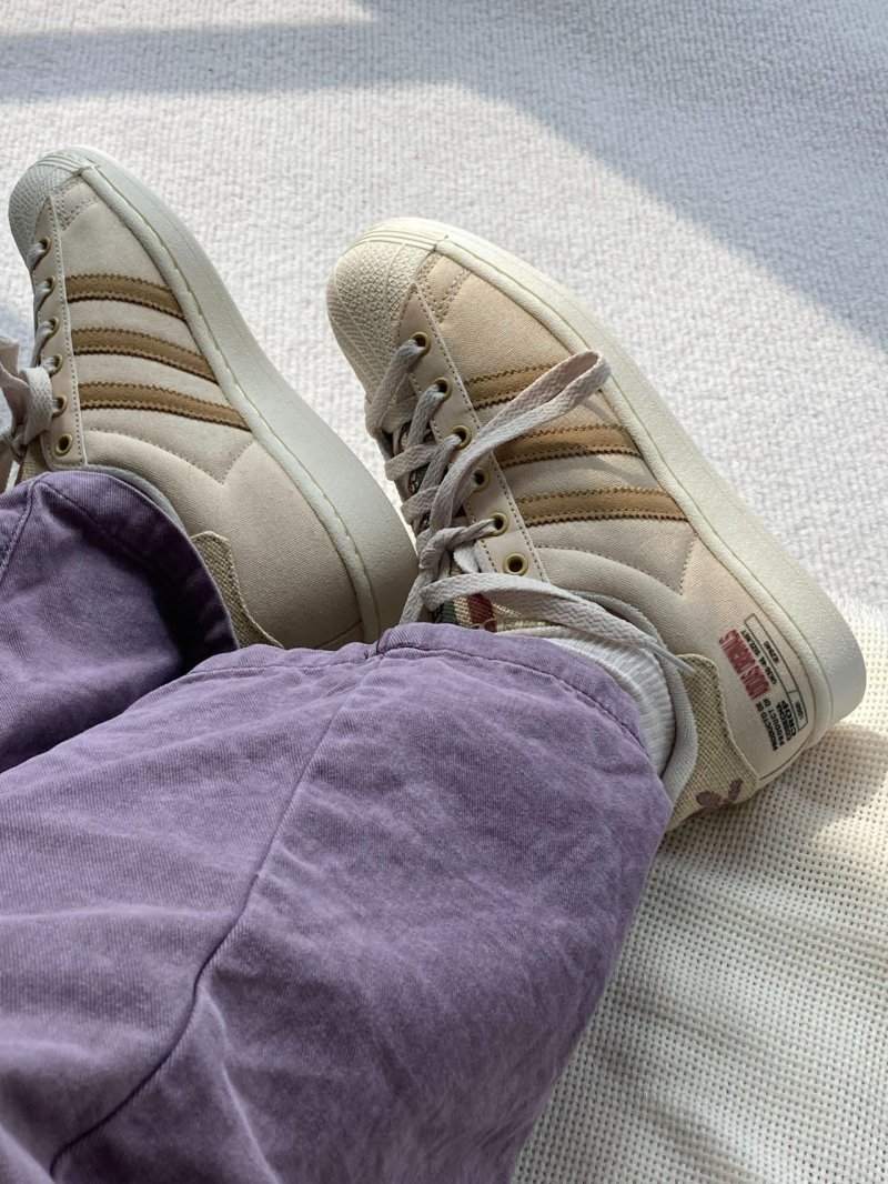 Adidas Originals Superstar W view