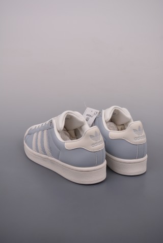 Adidas Originals Superstar W 'White' view 2