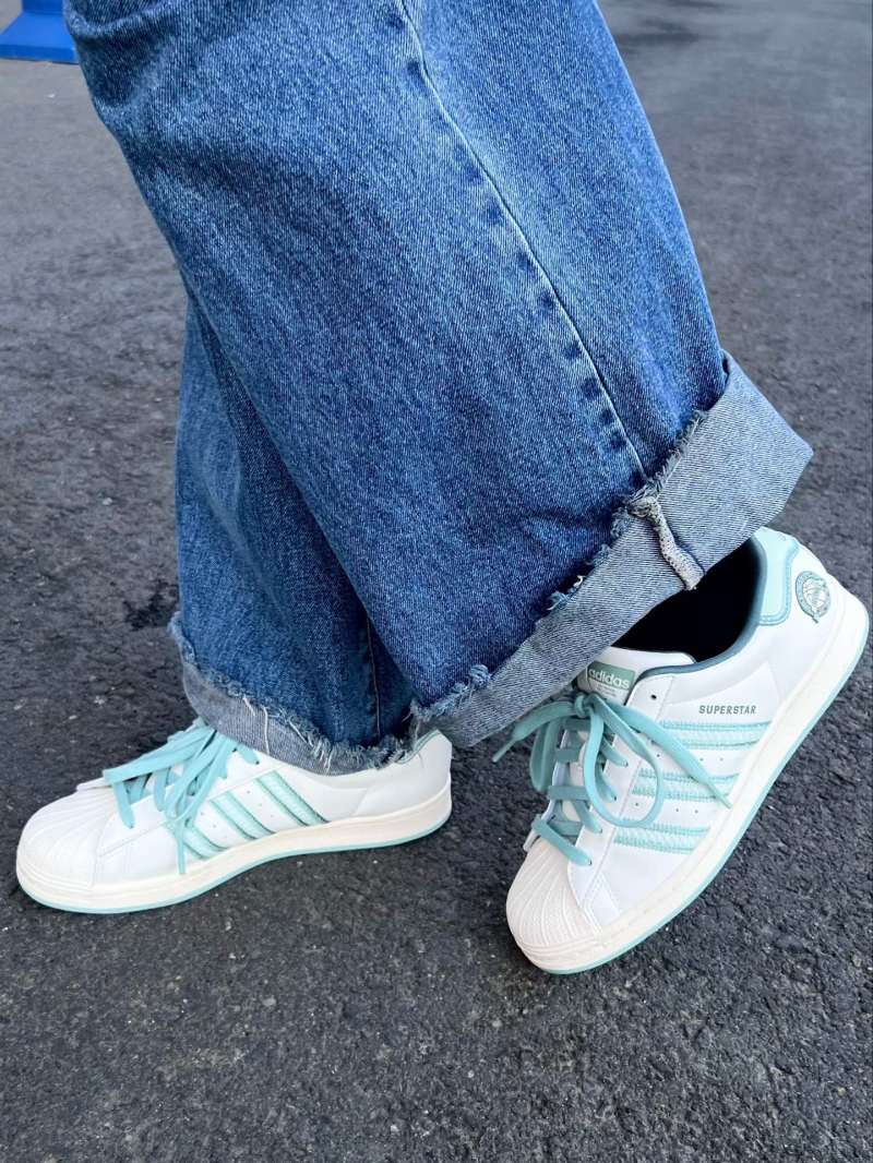 Adidas Originals Superstar view