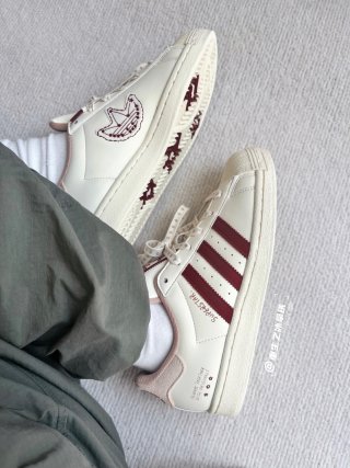 Adidas Originals Superstar view 4