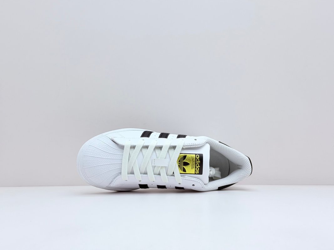 Adidas Originals Superstar 'White / Black' view