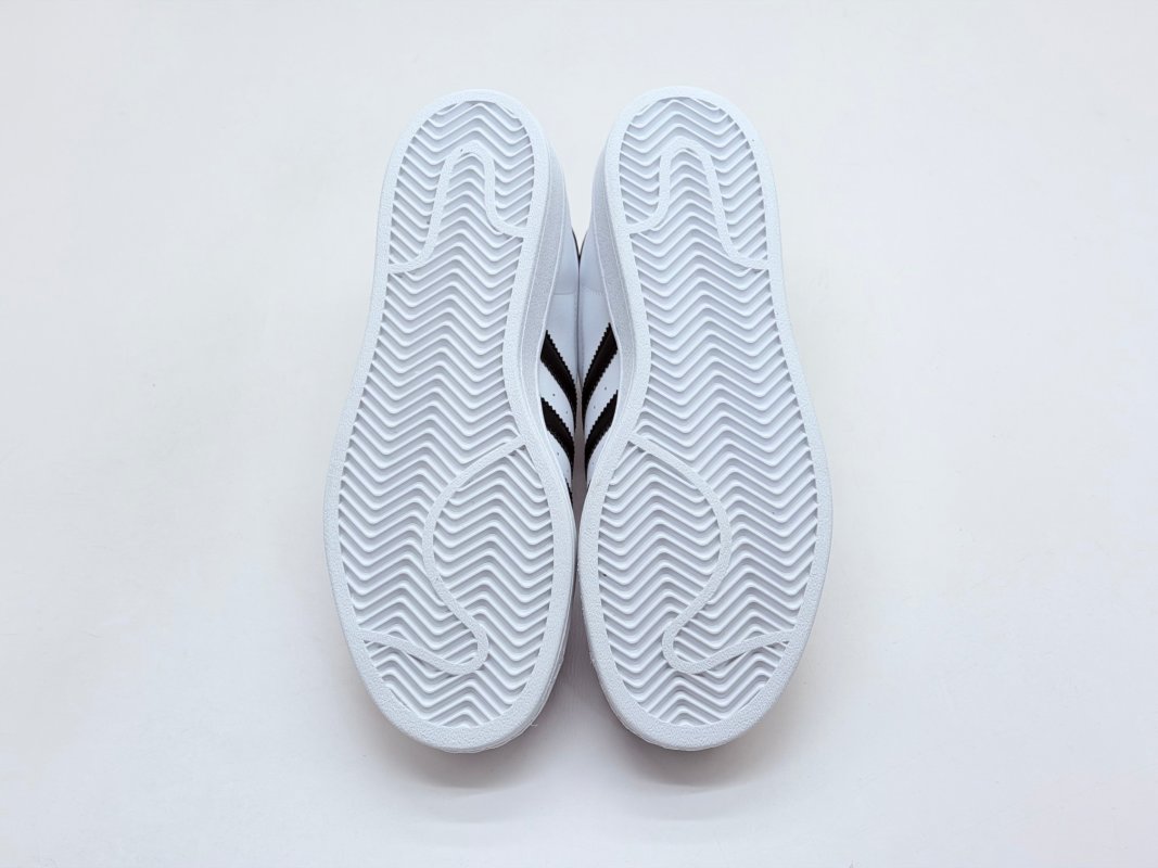 Adidas Originals Superstar 'White / Black' view