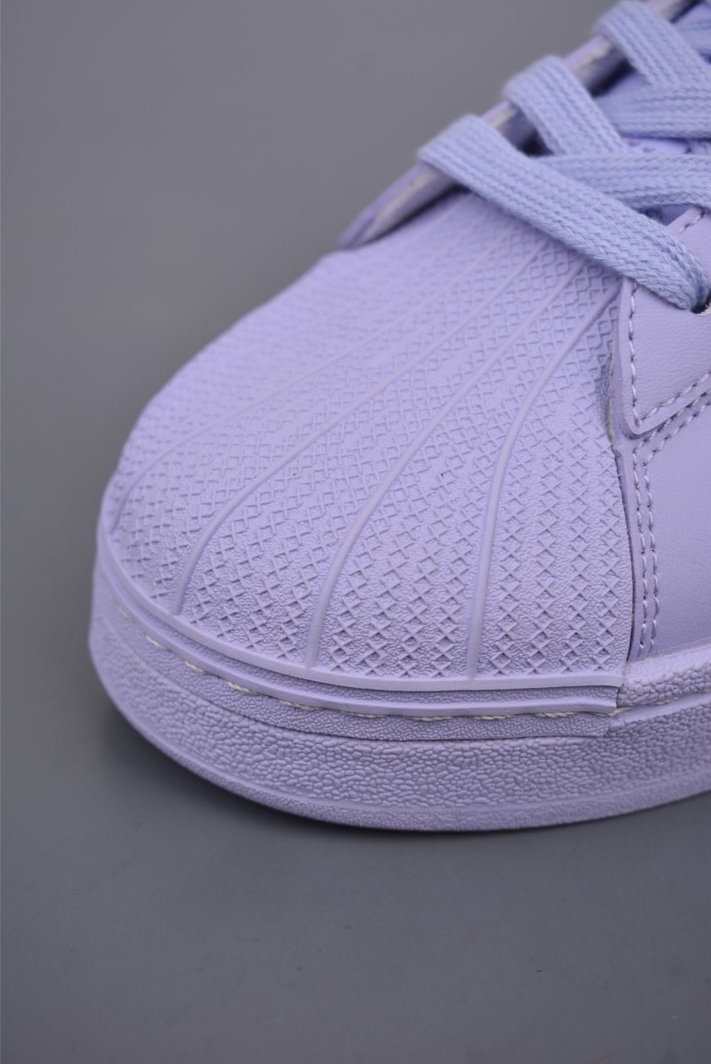 Adidas Superstar XLG W view