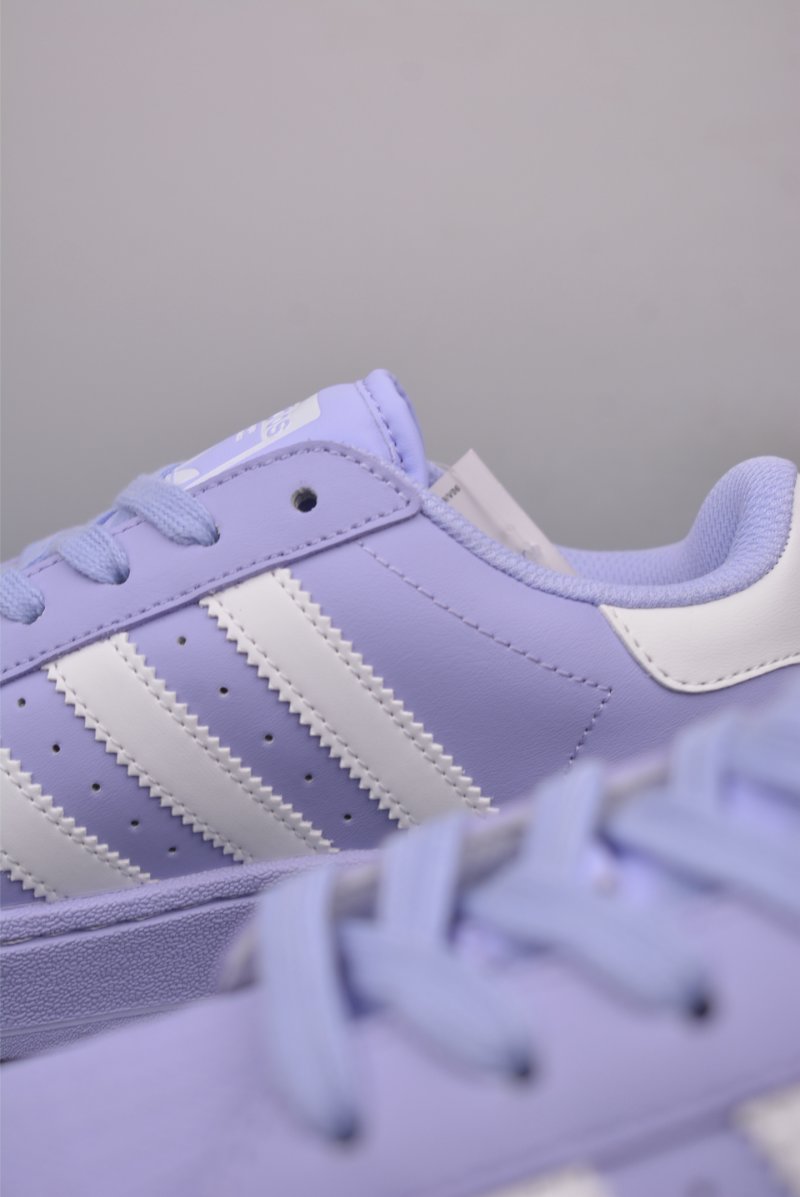 Adidas Superstar XLG W view