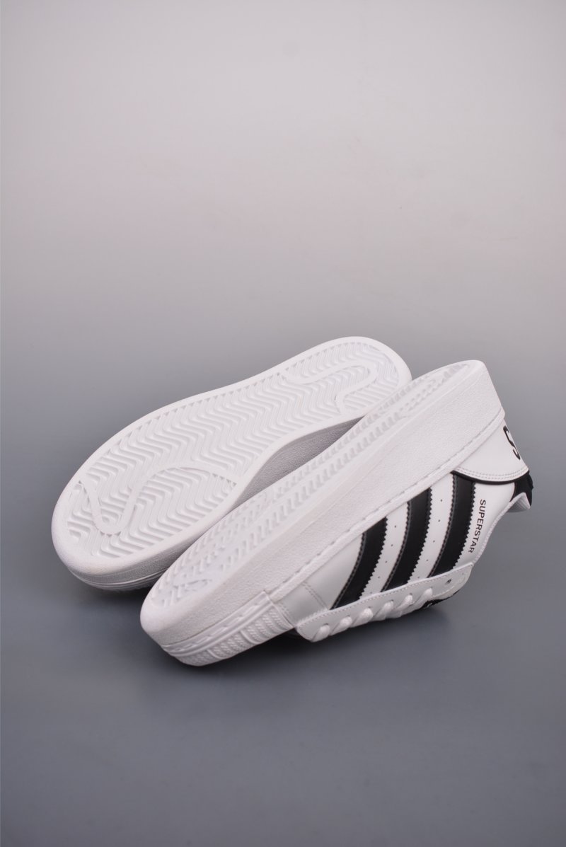 Adidas Superstar XLG W view