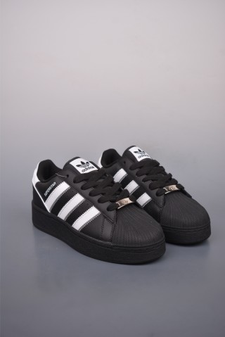 Adidas Superstar XLG W view 1