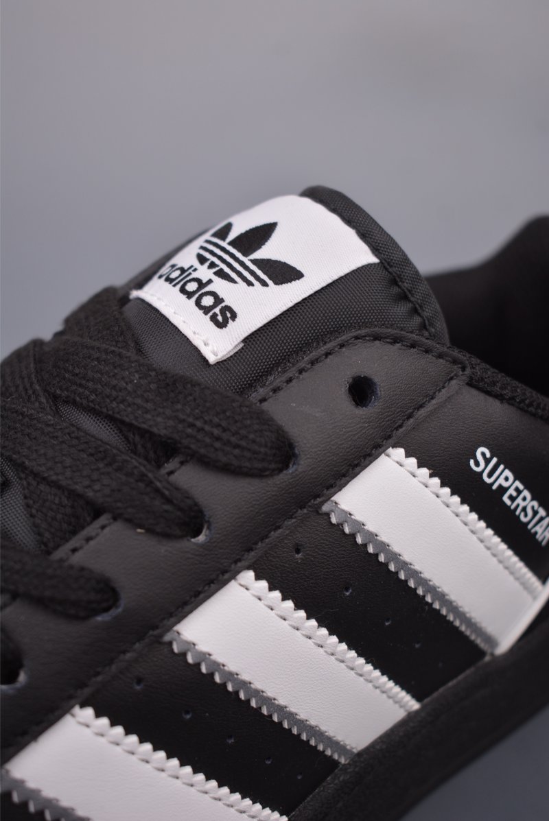 Adidas Superstar XLG W view