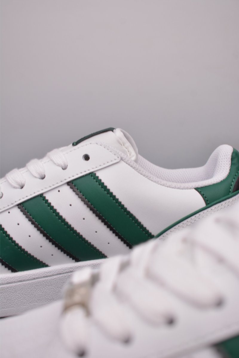 Adidas Superstar XLG W view
