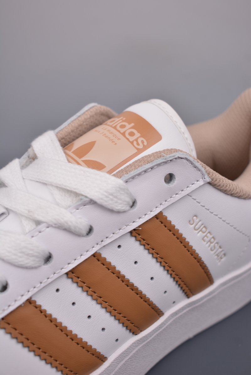 Adidas Superstar XLG W view