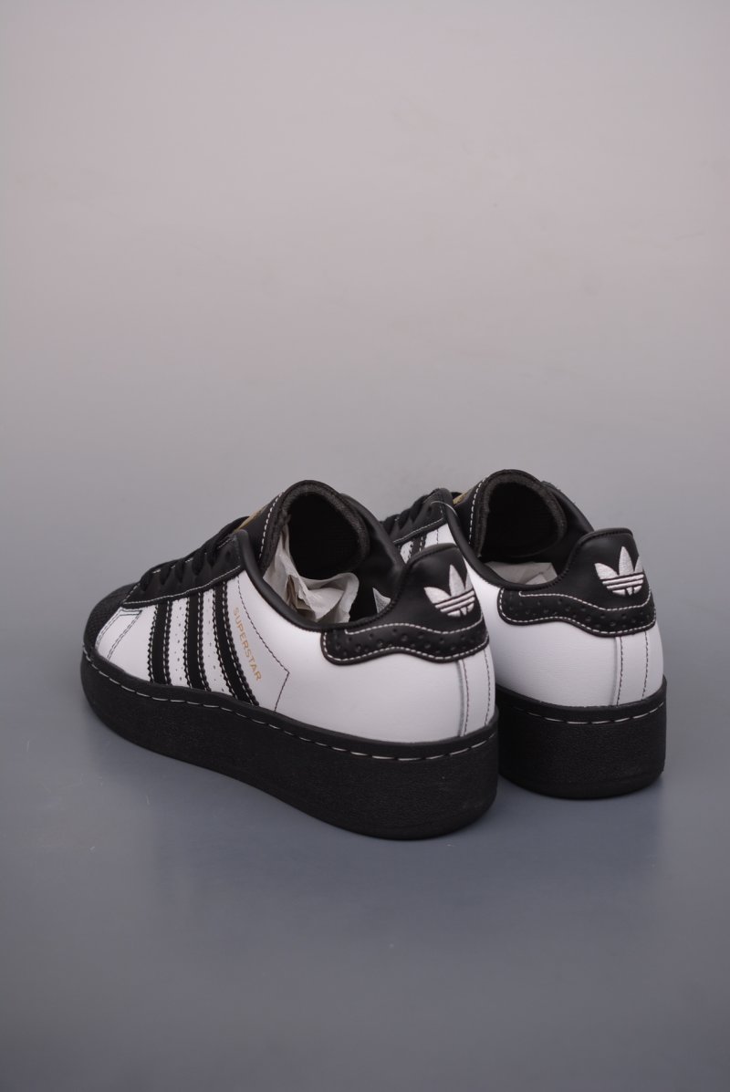 Adidas Superstar XLG W view